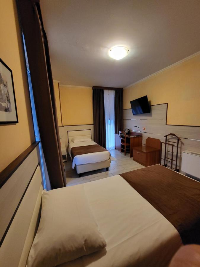 Hotel Lenotel Kültér fotó