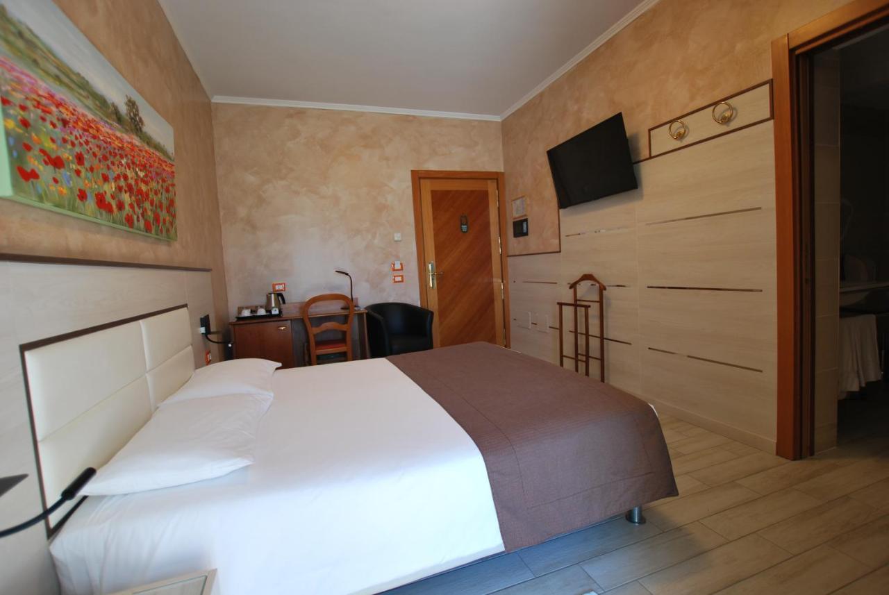 Hotel Lenotel Kültér fotó