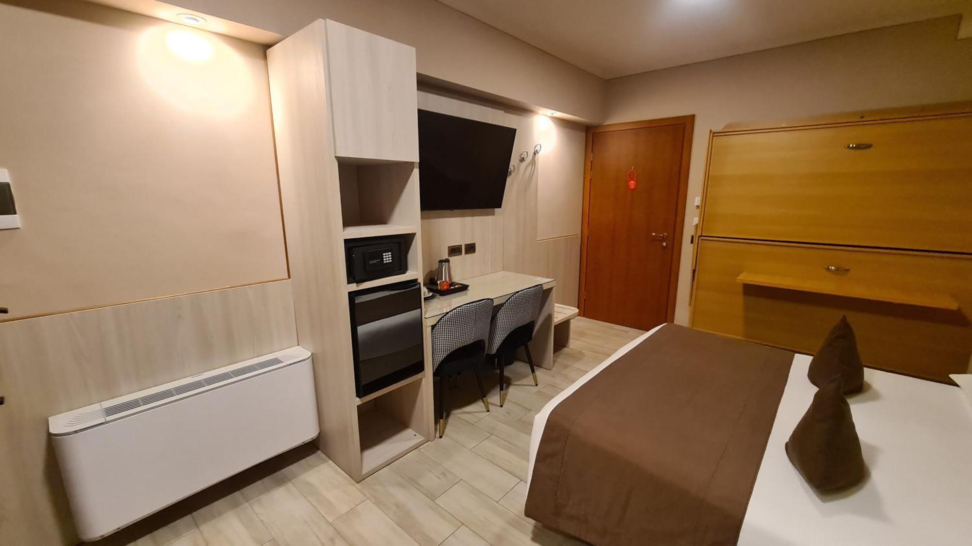 Hotel Lenotel Kültér fotó