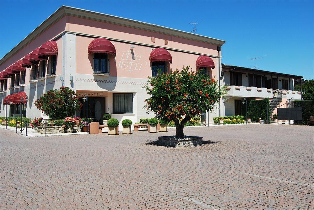 Hotel Lenotel Kültér fotó